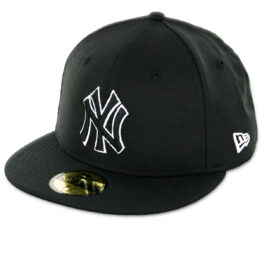 New Era 59Fifty New York Yankees Fitted Hat Black Black Logo White Outline