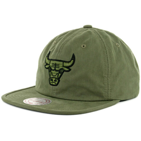 Mitchell & Ness Chicago Bulls Low Profile Outdoor Olive Strapback Hat