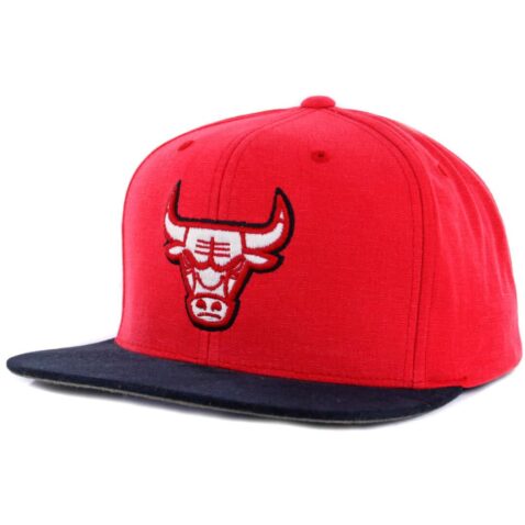 Mitchell & Ness Chicago Bulls Sandy Off White Red Black Snapback Hat