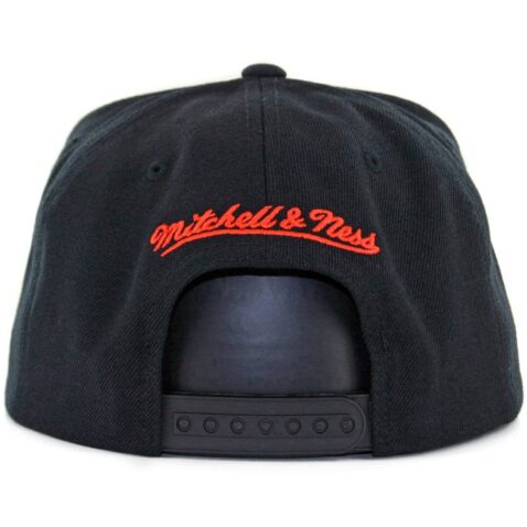 Mitchell & Ness Anaheim Ducks Vintage Wool Solid Black Snapback Hat