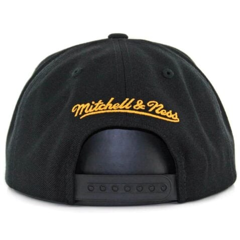 Mitchell & Ness Boston Bruins Vintage Wool Solid Black Snapback Hat