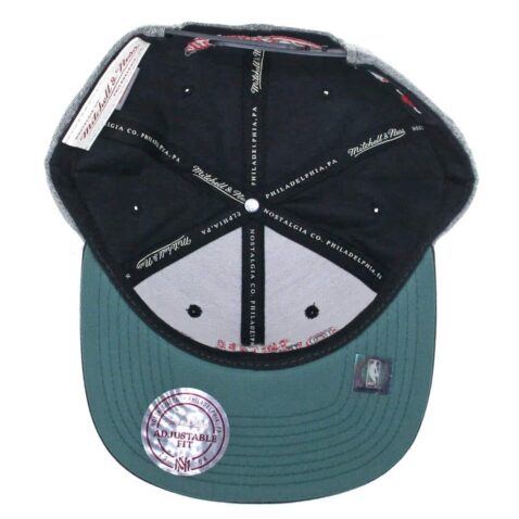 Mitchell & Ness Chicago Bulls PU Nubuck 2 T Snapback Hat Grey Black