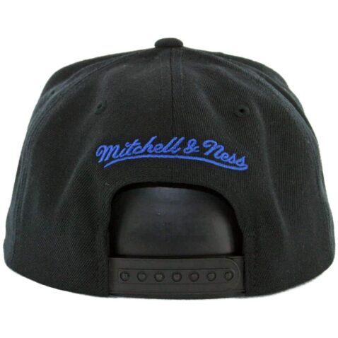 Mitchell & Ness New York Knicks Wool Solid Snapback Hat Black