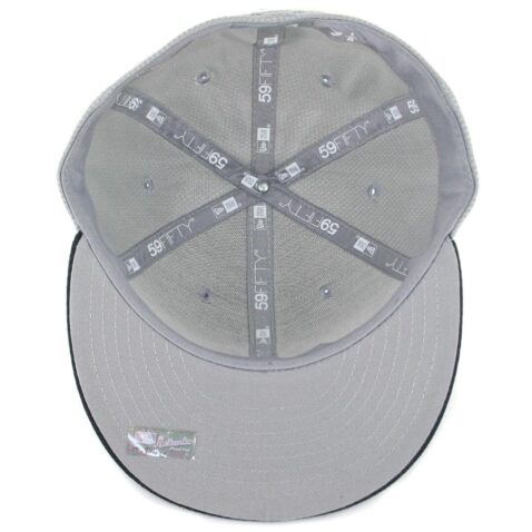 New Era 59Fifty New York Yankees Alternate 2017 Batting Practice On Field Fitted Hat Grey Dark Navy - Image 3