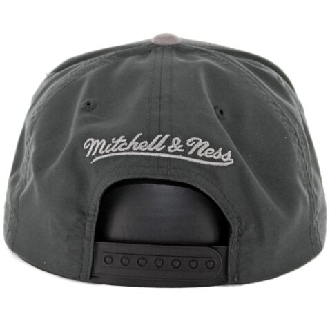 Mitchell & Ness Chicago Bulls Buttery Snapback Hat Dark Grey-Grey