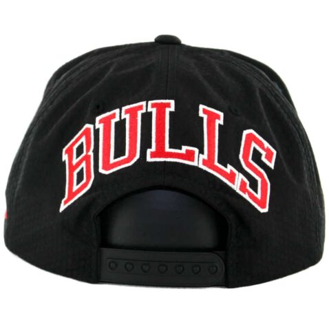 Mitchell & Ness Chicago Bulls Ripstop Honey Snapback Hat Black