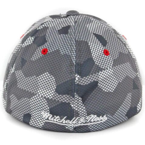 Mitchell & Ness Chicago Bulls Carbon Camo Flexfit Hat