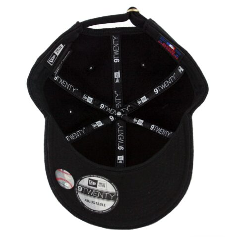 New Era 9Twenty New York Yankees Badge Slick Strapback Hat Black