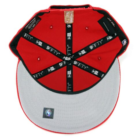 New Era 9Fifty Chicago Bulls Metal Framed Snapback Hat Red - Image 3