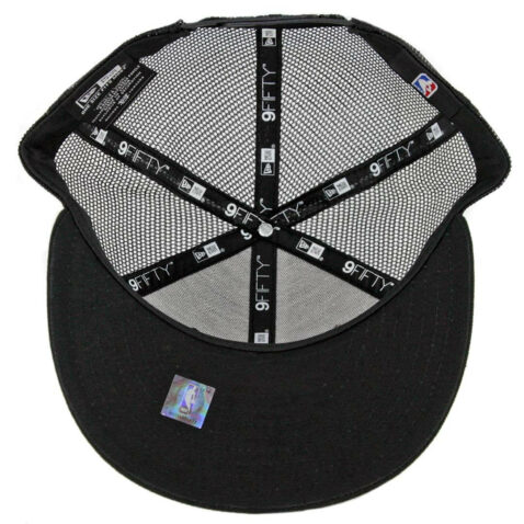 New Era 9Fifty Chicago Bulls Trucker Snapback Hat Black White - Image 3