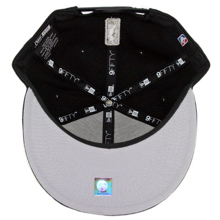 New Era 9Fifty Los Angeles Lakers Snapback Hat Black Metallic Silver-Inside New Era 9Fifty Los Angeles Lakers Snapback Hat Black Metallic Silver-Inside
