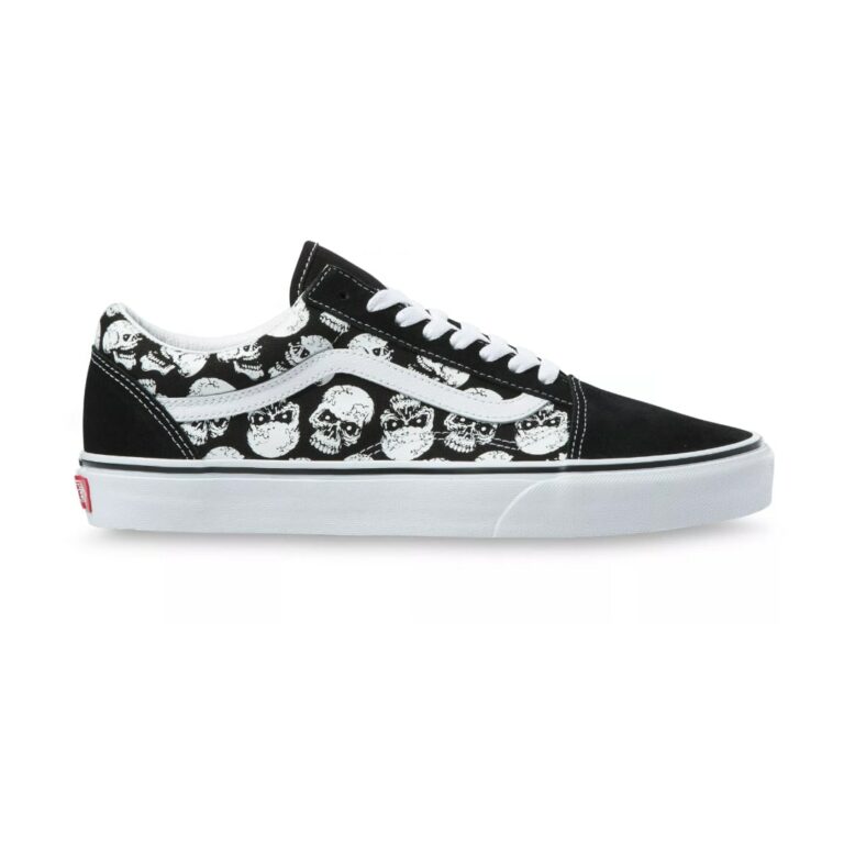 Vans TM Glow Skulls Old Skool (Black-White)-min
