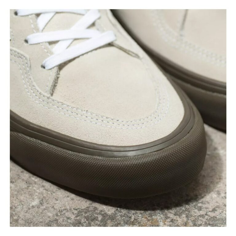 Vans Rowan Pro (Oatmeal-Gum) 07-min Vans Rowan Pro (Oatmeal-Gum) 07-min