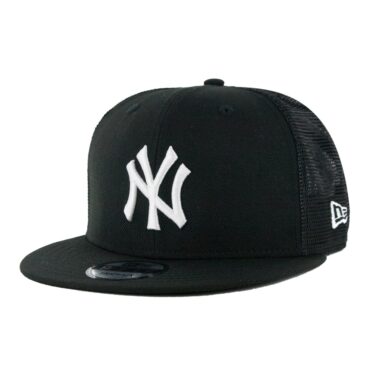New Era 9Fifty New York Yankees Trucker Snapback Hat Black White