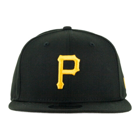 New Era Basic P Pirates Game Snapback Hat Black Front