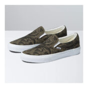 Vans Classic Slip-On Skull Tapestry Grape Leaf True White 1