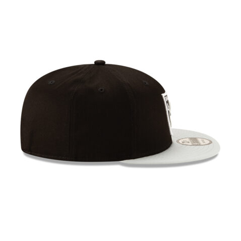 New Era 9Fifty Las Vegas Raiders League Basic Two Tone Black Dark Graphite Snapback Hat Right