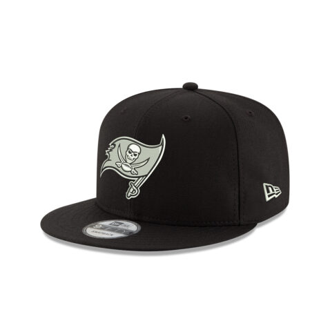 New Era 9Fifty Tampa Bay Buccaneers League Basic Black White Snapback Hat Left Front