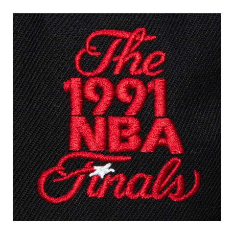 Mitchell & Ness Born And Bred Chicago Bulls Snapback Hat Black Logo