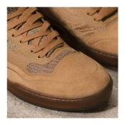 Vans Ave Tobacco Gum Close Up