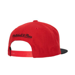 Mitchell & Ness Chicago Bulls Two Tone 2.0 Snapback Hat Red Black
