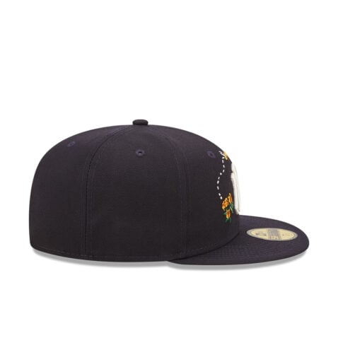 New Era 59Fifty New York Yankees Watercolor Floral Fitted Hat Dark Navy - Image 2