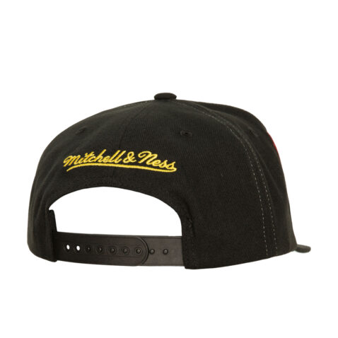 Mitchell & Ness Seattle Supersonics Varsity Bust Adjustable Snapback Hat Black