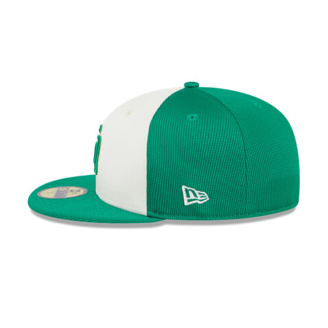 New Era 59Fifty San Diego Padres St. Patrick's Day 2024 Fitted Hat Chrome White Kelly Green - Image 2
