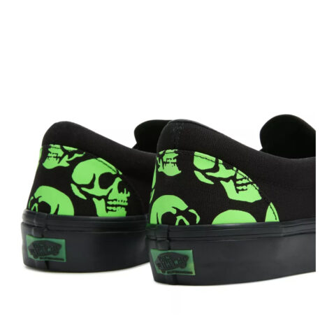 Vans Skate Slip-On Shoe Glow Skulls Black Green