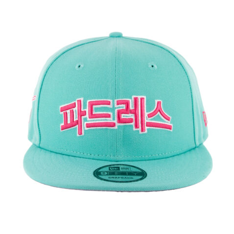 New Era 9Fifty San Diego Padres Hangul City Connect Adjustable Snapback Hat Clear Mint Pink