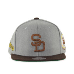 Mitchell & Ness San Diego Padres Cooperstown Melt Stitch Snapback Hat Grey