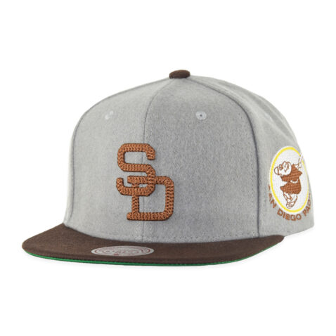 Mitchell & Ness San Diego Padres Cooperstown Melt Stitch Snapback Hat Grey