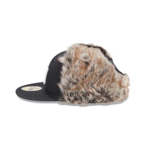 New Era 59Fifty San Diego Padres Winter Dog Ear Fitted Hat Black - Image 4