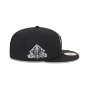 New-Era-59Fifty-San-Francisco-Giants-Hi-Vis-Fitted-Hat-Black-White-Right.png