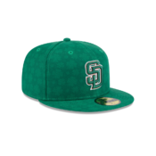 New-Era-59Fifty-San-Diego-Padres-St-Patricks-Day-2025-Fitted-Hat-Kelly-Green-Right-Front.png
