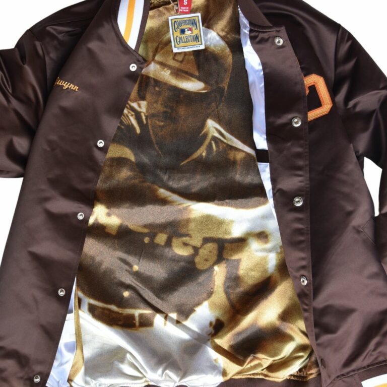 Mitchell-Ness-San-Diego-Padres-Legends-Collection-Tony-Gwynn-Vintage-Logo-Satin-Jacket-d.jpg Mitchell-Ness-San-Diego-Padres-Legends-Collection-Tony-Gwynn-Vintage-Logo-Satin-Jacket-d.jpg