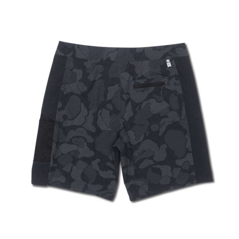 Salty-Crew-Flagship-BoatShorts-Black-Back-.jpg Salty-Crew-Flagship-BoatShorts-Black-Back-.jpg