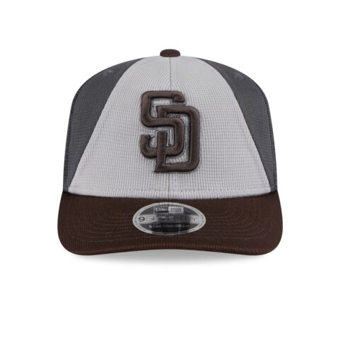 New Era 9Seventy San Diego Padres Batting Practice 2025 Snapback Hat Graphite Gold - Image 2