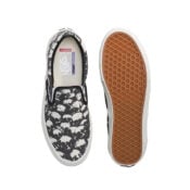 Vans-Skate-Slip-On-Skull-Pile-Shoes-Black-White-Gum-up-down.jpg
