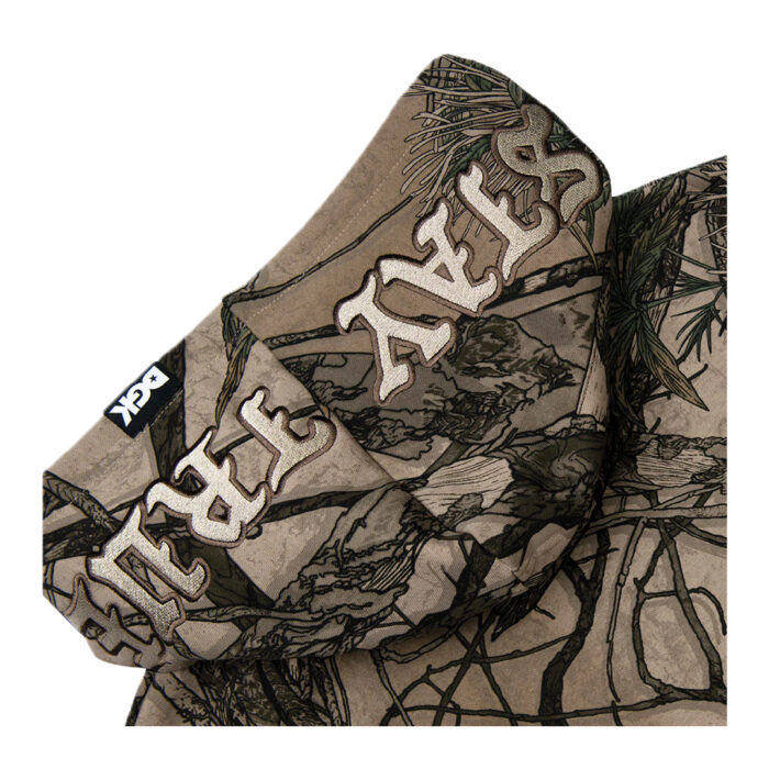 DGK-Trust-Hooded-Pullover-Fleece-Tree-Camouflage-close-up-back.jpg DGK-Trust-Hooded-Pullover-Fleece-Tree-Camouflage-close-up-back.jpg