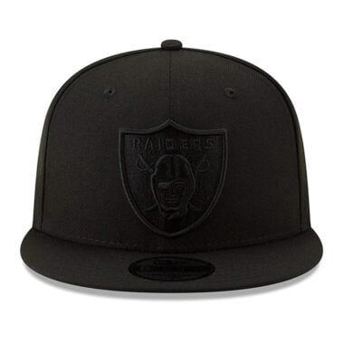 New Era 9Fifty Las Vegas Raiders Black On Black Blackout Snapback Hat New Era 9Fifty Las Vegas Raiders Black On Black Blackout Snapback Hat