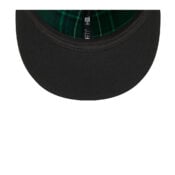 New-Era-59Fifty-San-Diego-Padres-St-Patricks-Day-2026-Fitted-Hat-Black-Kelly-Green-undervisor.jpg