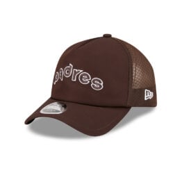 New Era 9Forty Apex San Diego Padres Batting Practice 2026 Alternate Mesh Trucker A-Frame Snapback Hat Brown White