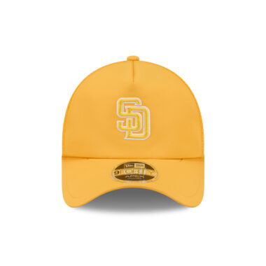 New Era 9Forty Apex San Diego Padres Batting Practice 2026 Mesh Trucker A-Frame Snapback Hat Gold White