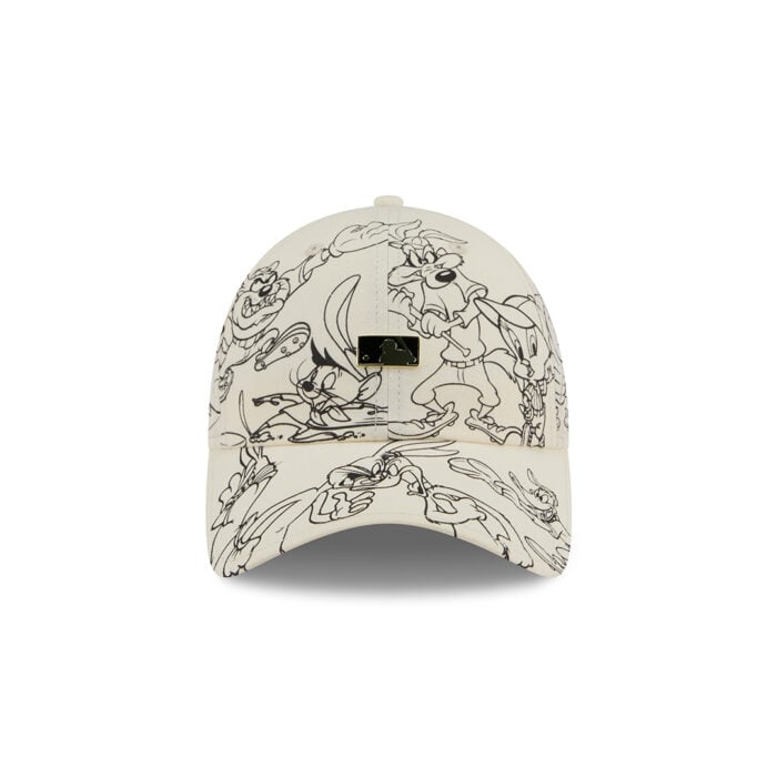 New-Era-x-Looney-Tunes-9Twenty-MLB-Logo-Looney-Tunes-Squad-Strapback-Hat-Chrome-White-Black-front.jpg New-Era-x-Looney-Tunes-9Twenty-MLB-Logo-Looney-Tunes-Squad-Strapback-Hat-Chrome-White-Black-front.jpg