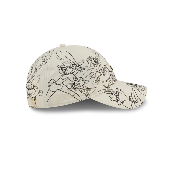 New-Era-x-Looney-Tunes-9Twenty-MLB-Logo-Looney-Tunes-Squad-Strapback-Hat-Chrome-White-Black-right.jpg New-Era-x-Looney-Tunes-9Twenty-MLB-Logo-Looney-Tunes-Squad-Strapback-Hat-Chrome-White-Black-right.jpg