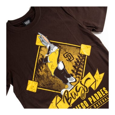 New Era x Looney Tunes San Diego Padres Bugs Bunny Closer Short Sleeve T-Shirt Brown Gold New Era x Looney Tunes San Diego Padres Bugs Bunny Closer Short Sleeve T-Shirt Brown Gold